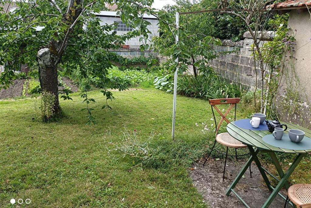 Un Paradis De Verdure En Plein Centre Ville 佩里格 外观 照片